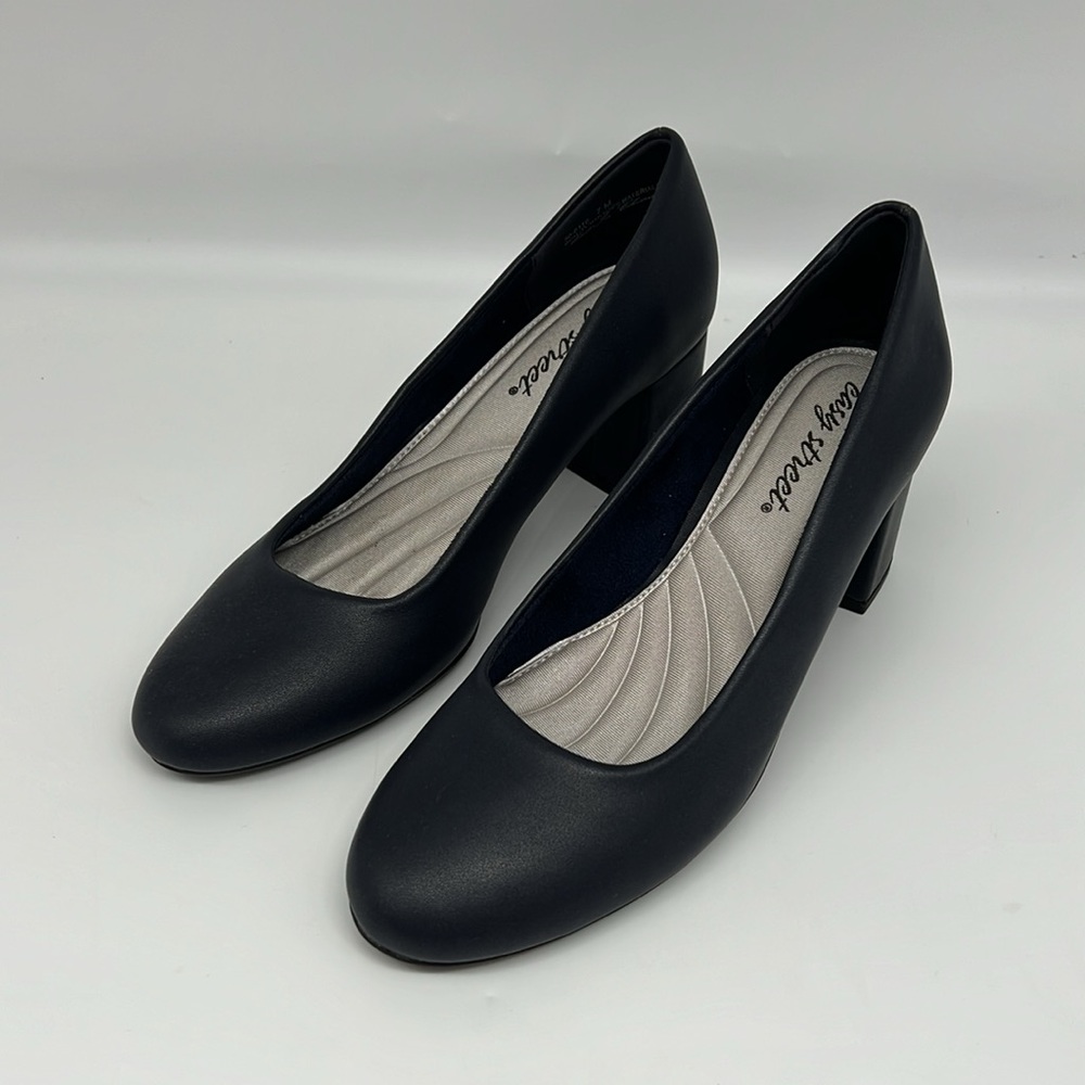 Easy Street Dark Navy Blue Proper Round Toe Faux Leather Chunky Block Heels 7M
